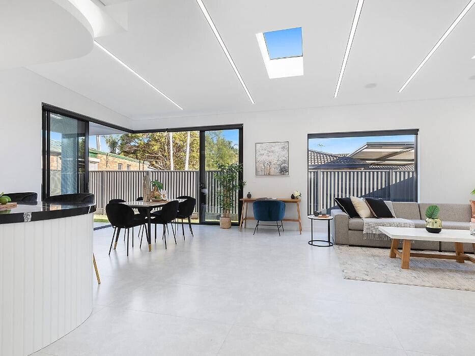 Images Steven Cirillo - Real Estate Agent