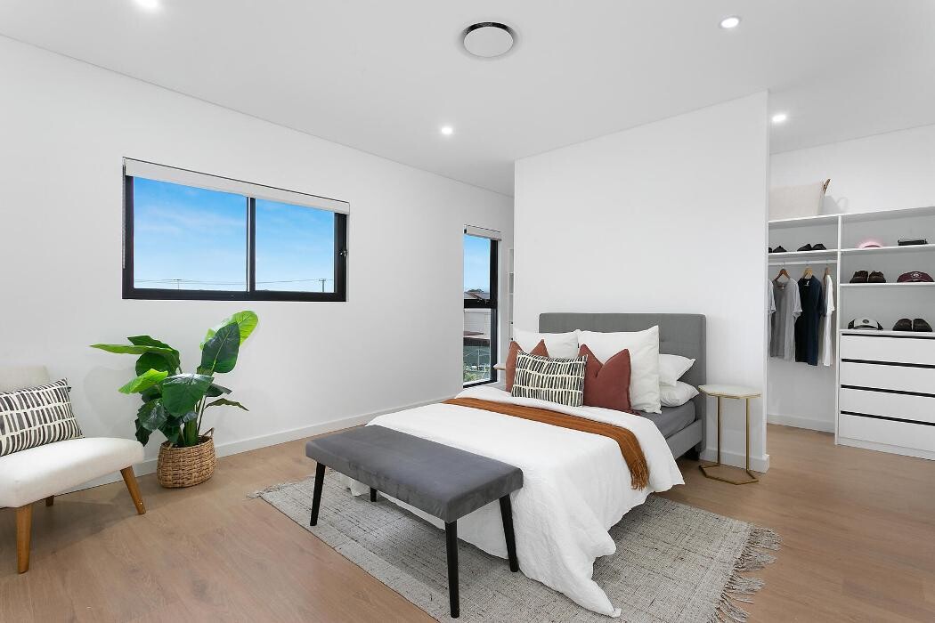 Images Steven Cirillo - Real Estate Agent