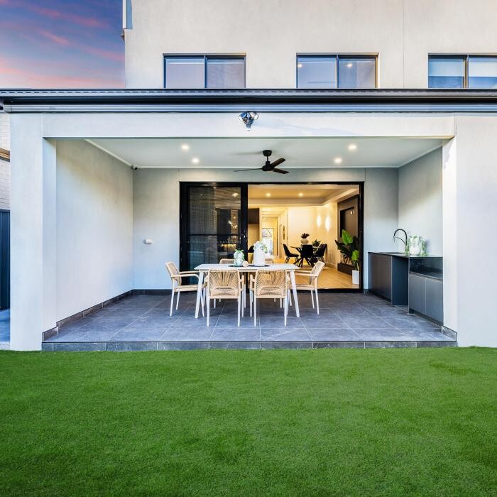 Images Steven Cirillo - Real Estate Agent