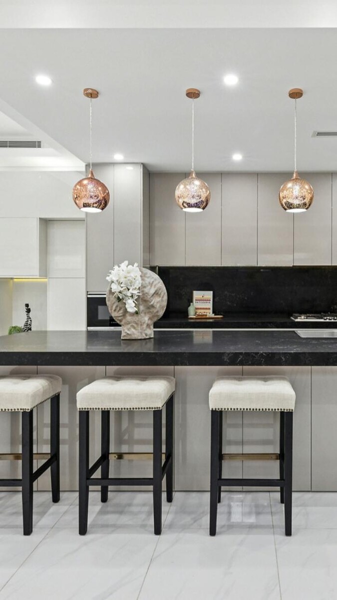 Images Steven Cirillo - Real Estate Agent