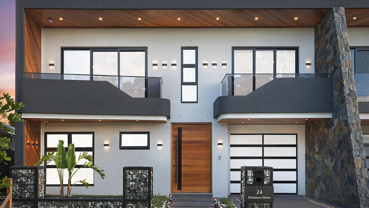 Images Steven Cirillo - Real Estate Agent