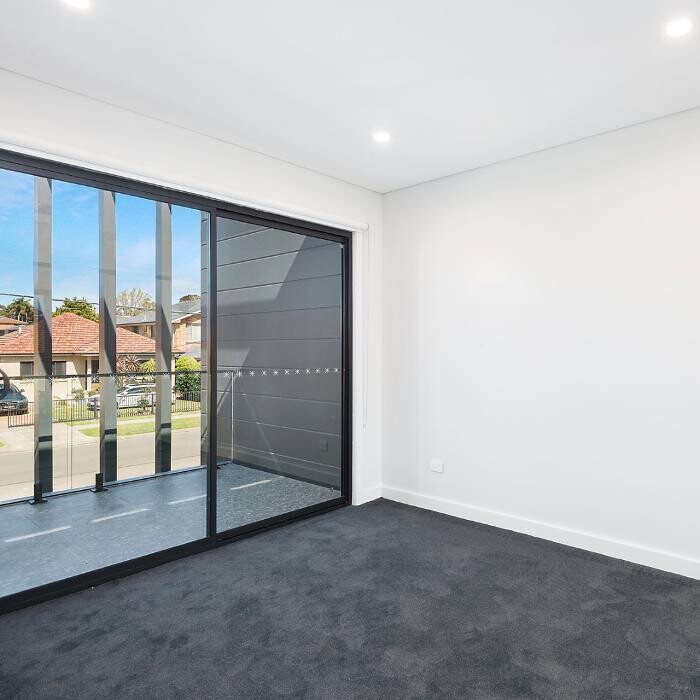 Images Steven Cirillo - Real Estate Agent