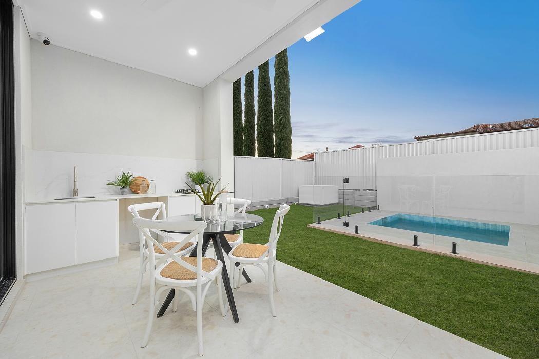 Images Steven Cirillo - Real Estate Agent