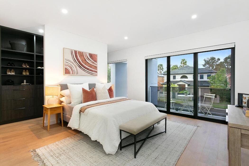 Images Steven Cirillo - Real Estate Agent