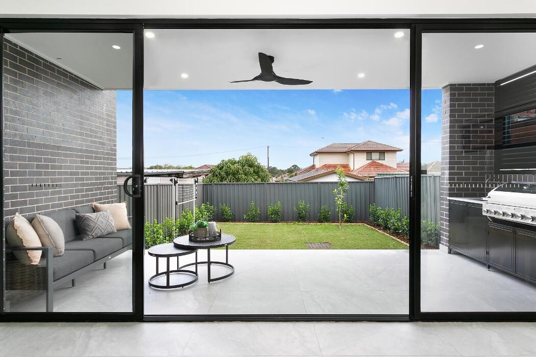 Images Steven Cirillo - Real Estate Agent