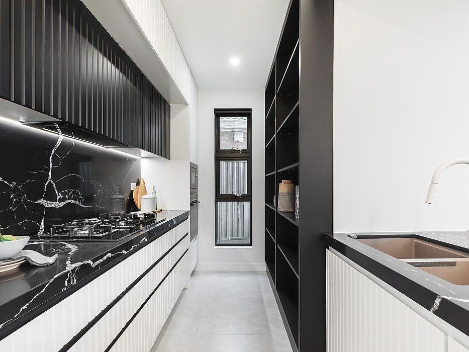 Images Steven Cirillo - Real Estate Agent