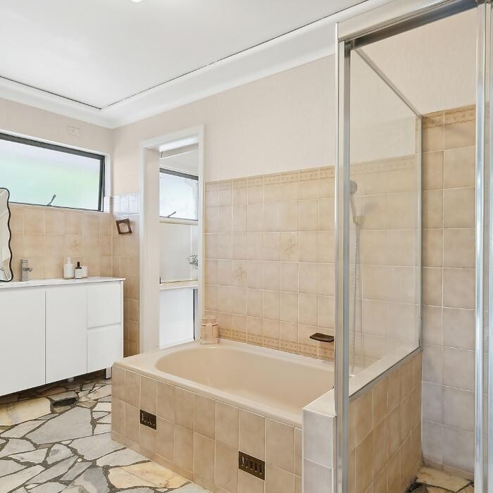 Images Steven Cirillo - Real Estate Agent