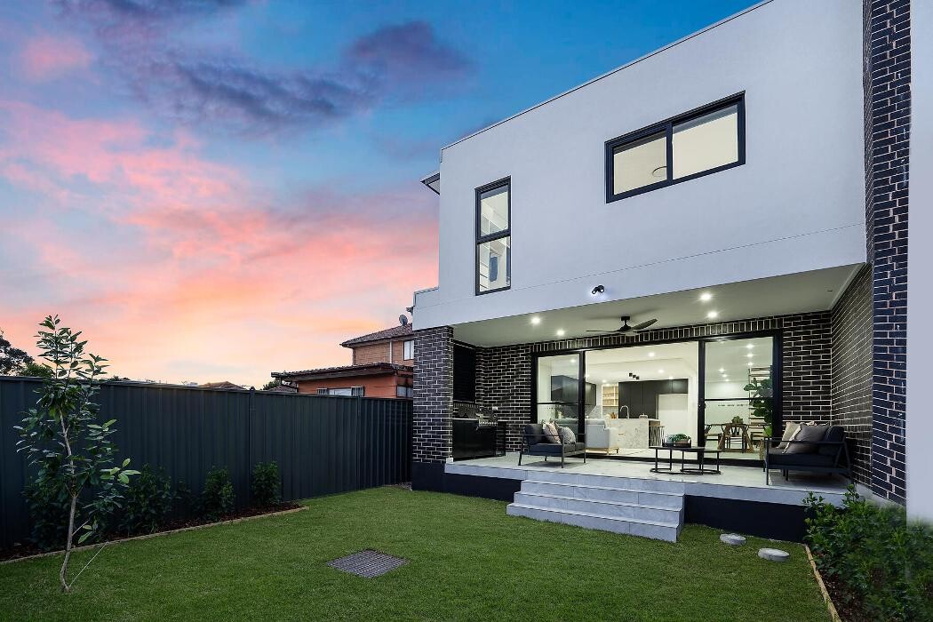 Images Steven Cirillo - Real Estate Agent