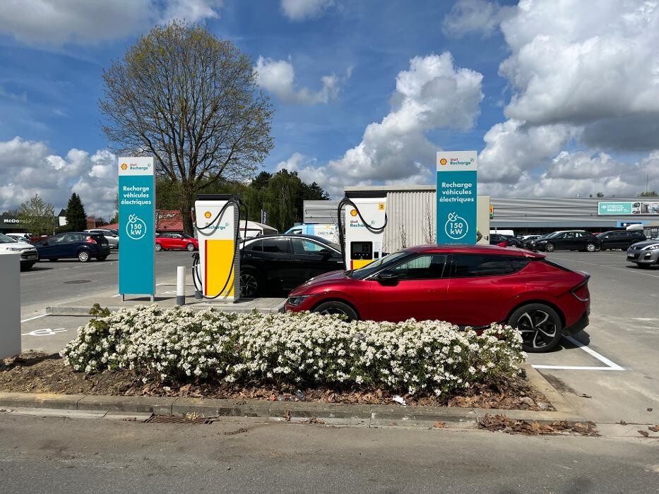 Images Shell Recharge Charging Station