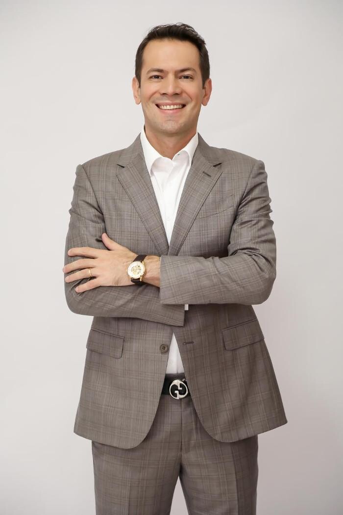 Images Dr. Leonardo Felice - Cirurgia Plástica Uberlândia