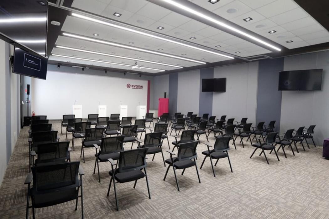 Images Applied Technology Center Evonik