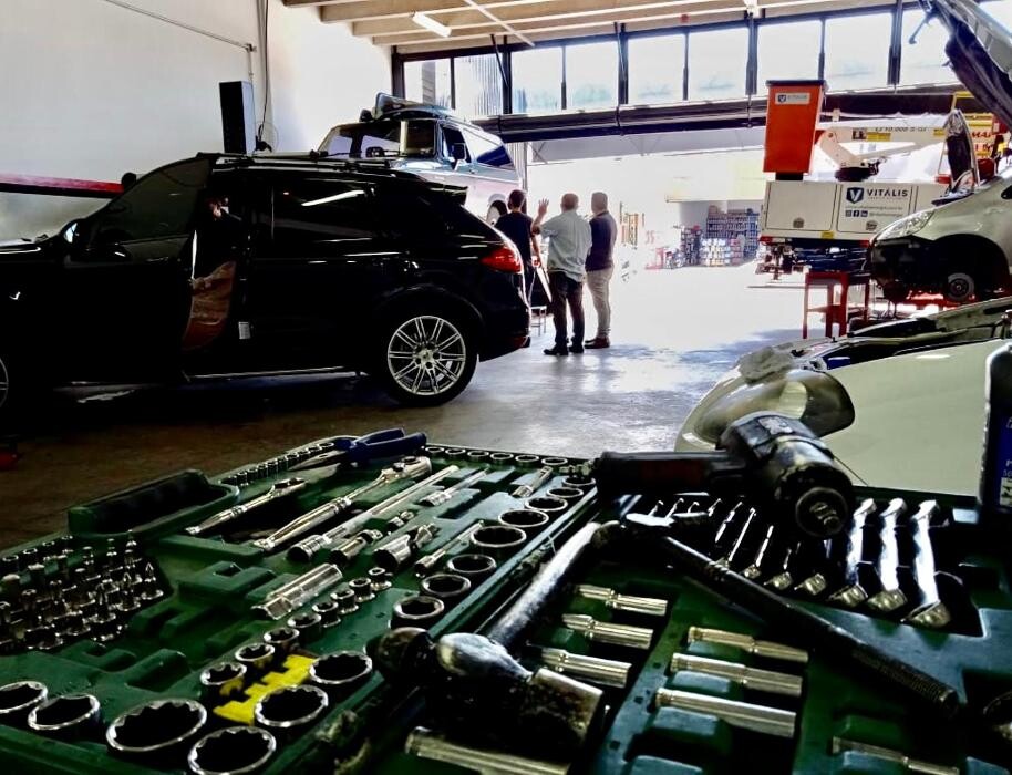 Images Autolatam Itatiba: Pneus, Oficina Mecânica, Amortecedores e Suspensão