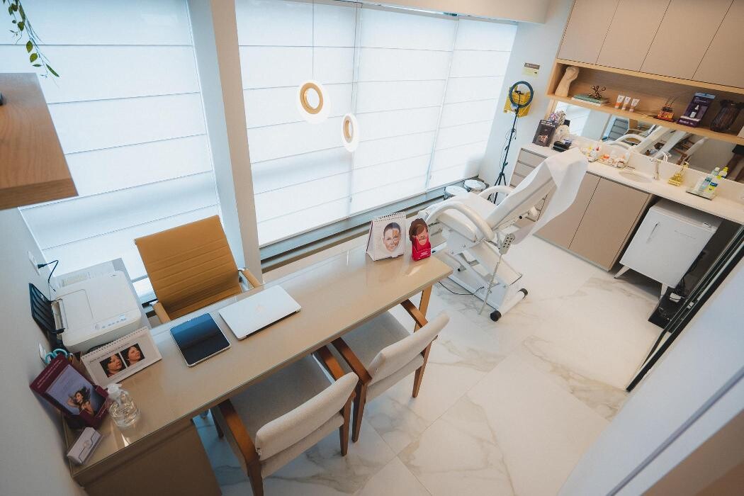 Images Grupo Caroline Antunes - Clínica de Dermatologia Avançada e Estética Médica - Barra da Tijuca, RJ