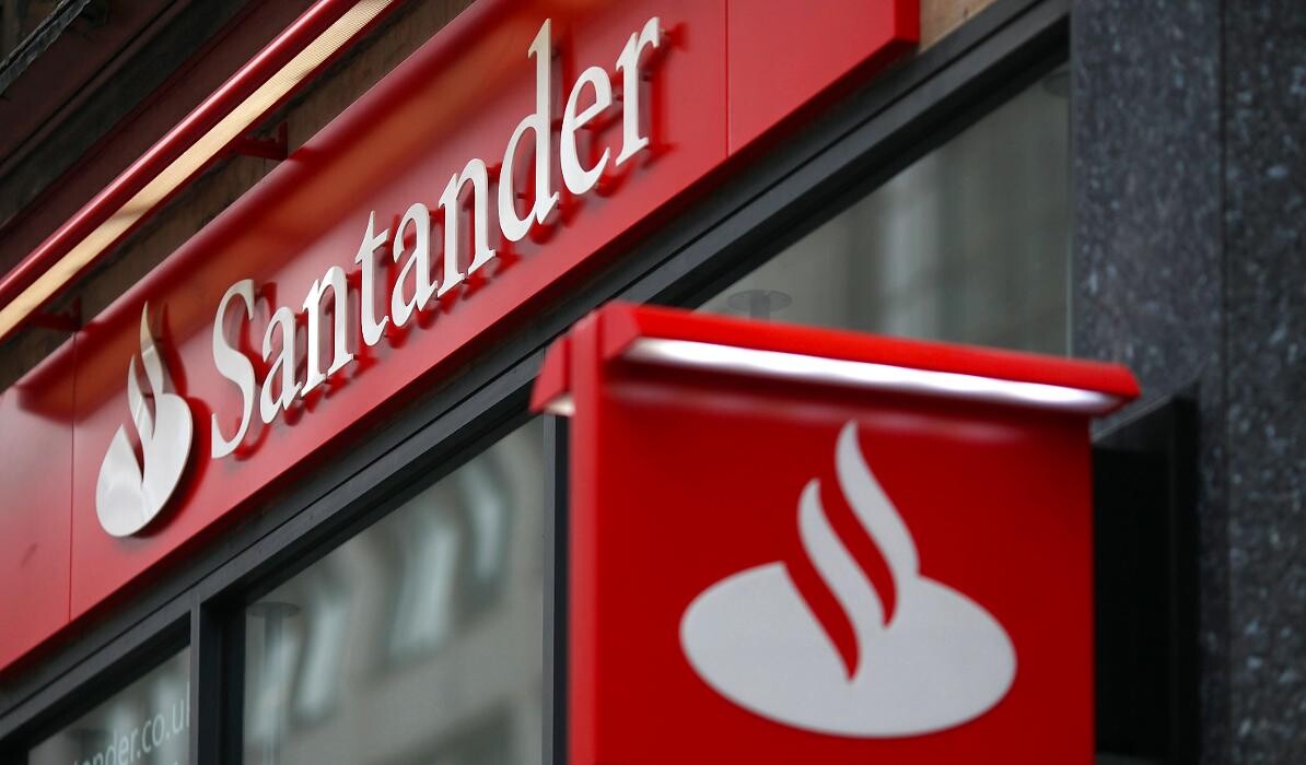Images Banco Santander - Agência 0702 e Select 1729 Panamericana