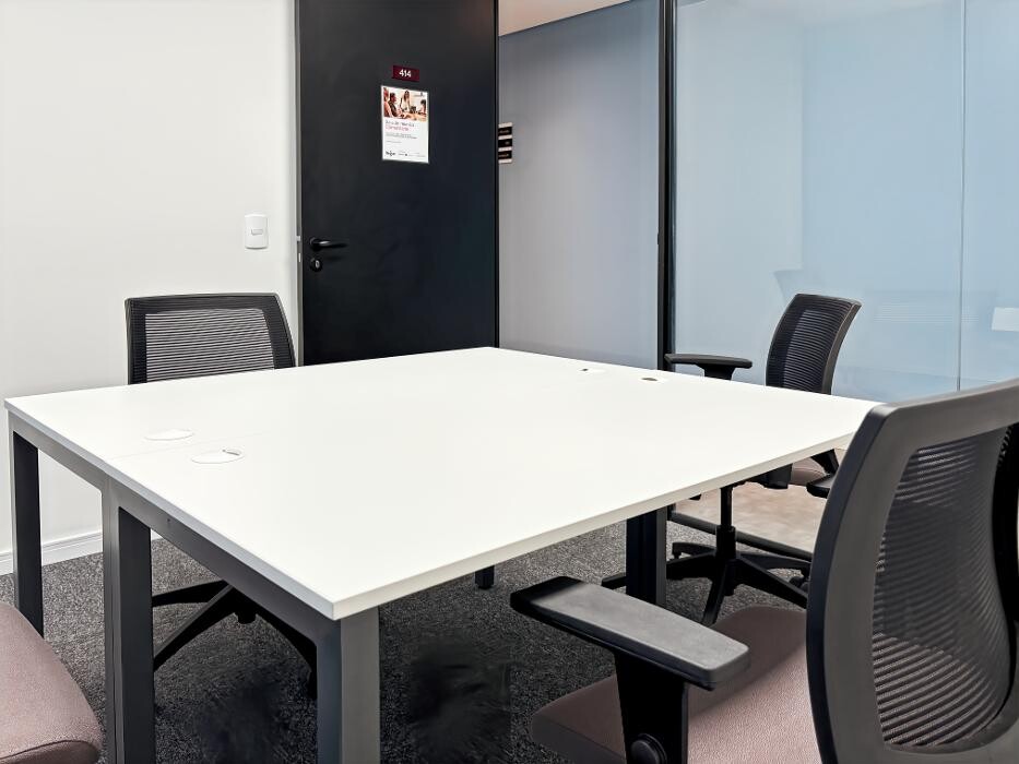 Images Regus Praça 8 de Abril