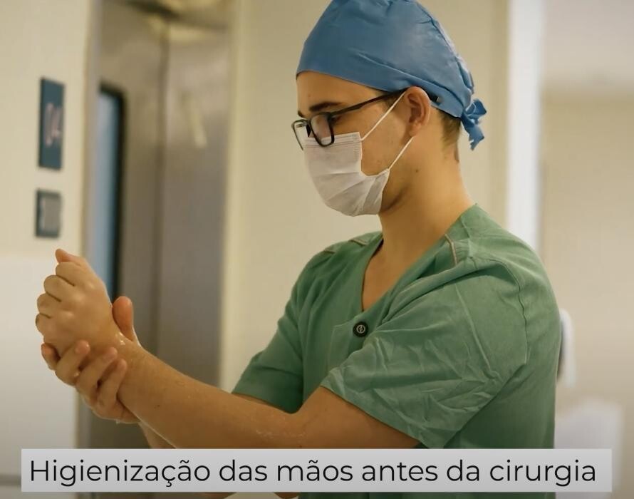Images Urologista em Goiânia - Dr. Antonio Flávio (Cirurgia Robótica)