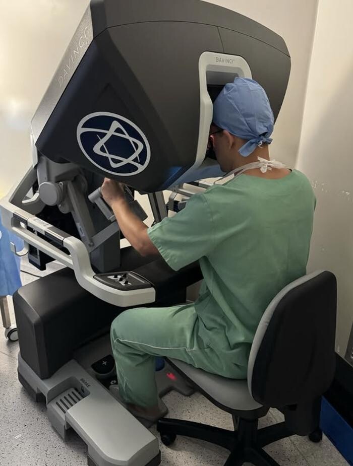 Images Urologista em Goiânia - Dr. Antonio Flávio (Cirurgia Robótica)