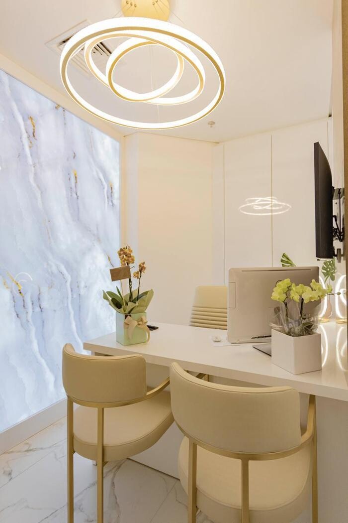 Images Clínica Femi Saúde - Medicina com ciência, sensibilidade e essência feminina