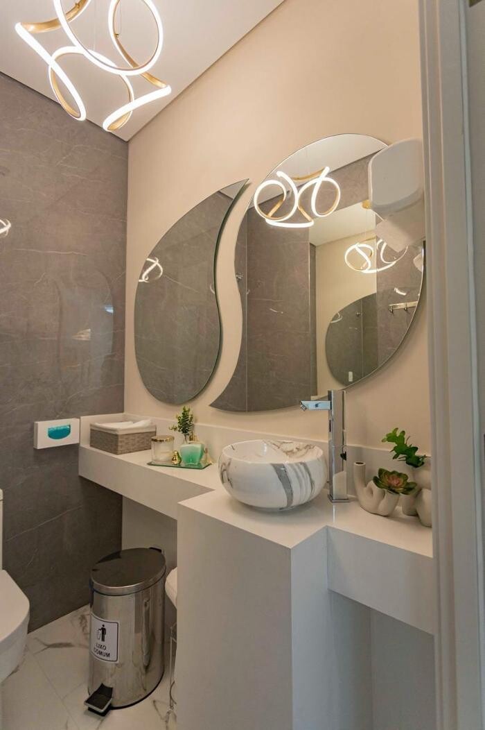 Images Clínica Femi Saúde - Medicina com ciência, sensibilidade e essência feminina