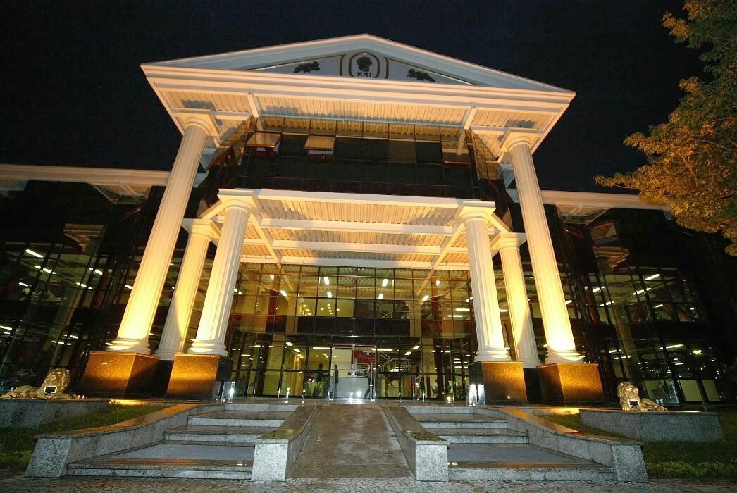 Images UNIG - Universidade Iguaçu - Campus I