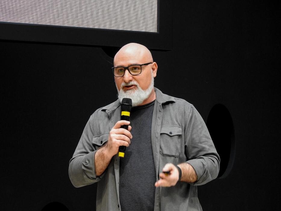 Images BASE Digital | Sites Institucionais, Plataformas Digitais e Consultoria