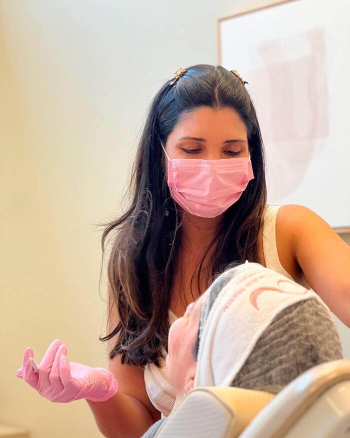 Images Dra. Ana Carulina Moreno - Dermatologista Barra da Tijuca - RJ