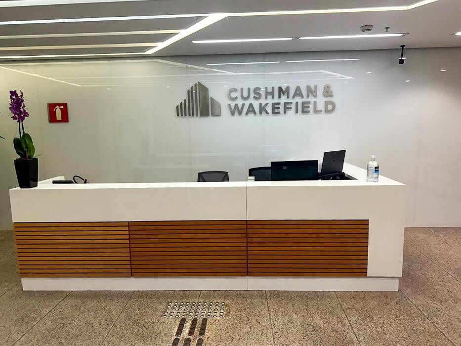 Images Cushman & Wakefield - Commercial Real Estate Services