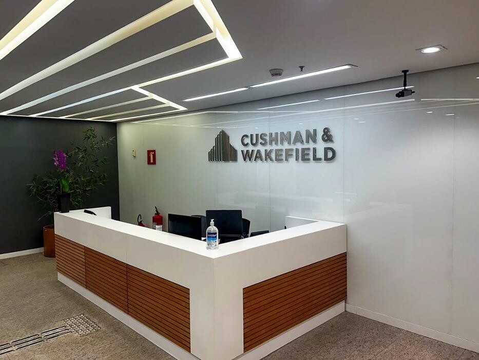 Images Cushman & Wakefield - Commercial Real Estate Services