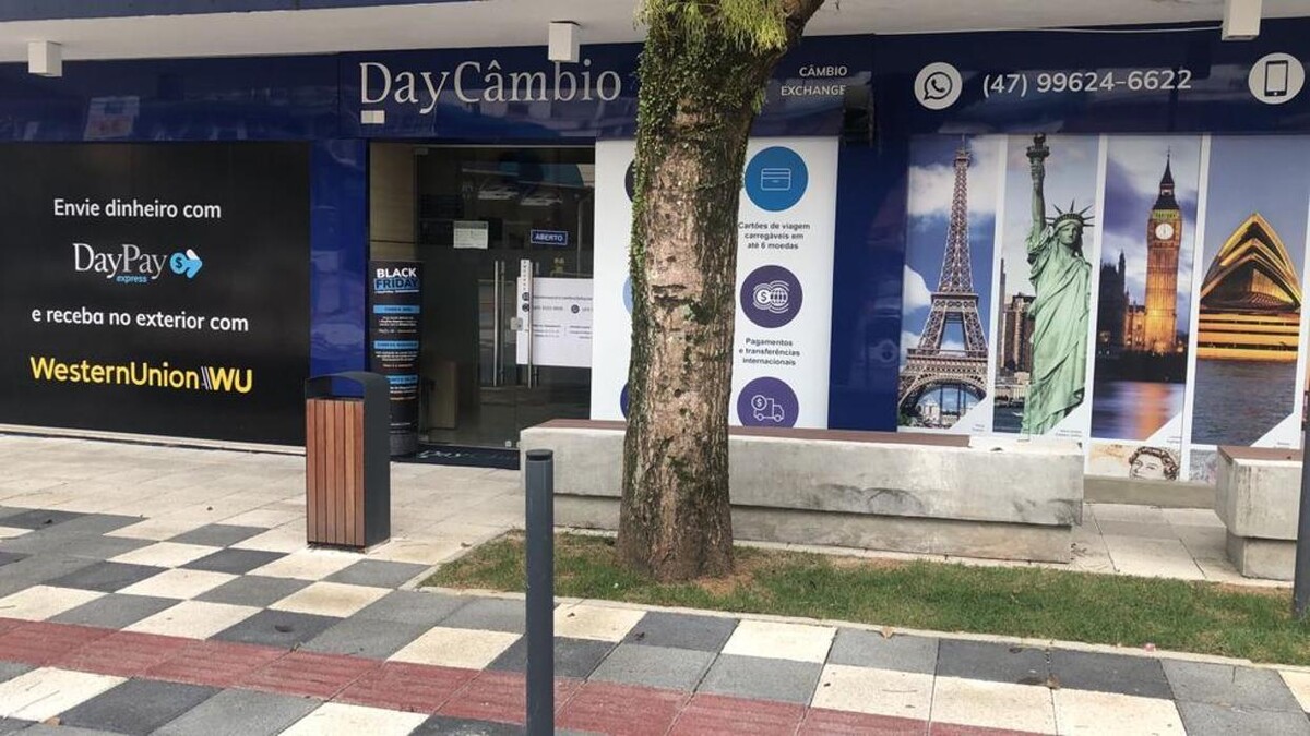 Images DayCâmbio - Blumenau Curt