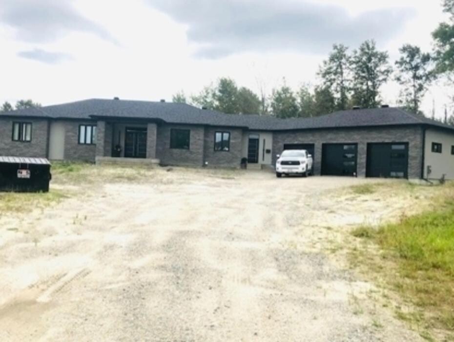 Images Islands Construction (Exterior Stucco)