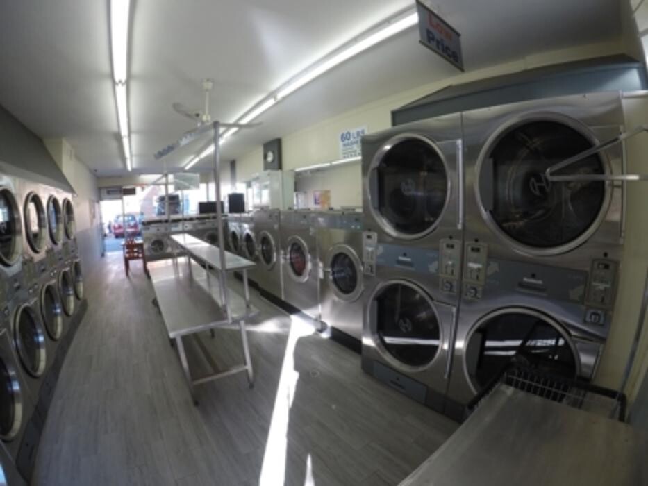 Images 24 Hour Coin Laundromat