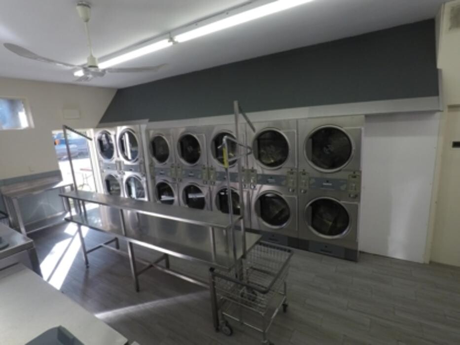 Images 24 Hour Coin Laundromat