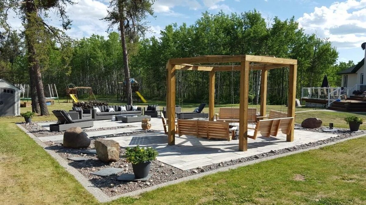 Images Rockslide Gravel Ltd.