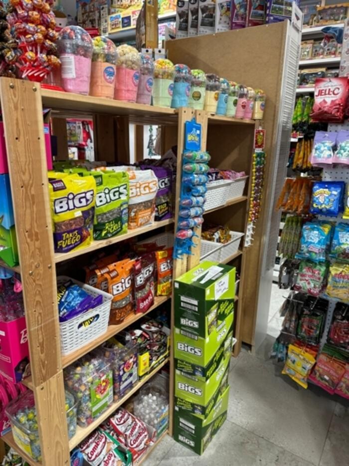 Images Le Coffre aux Jouets et Trésors Neufs et Usagés