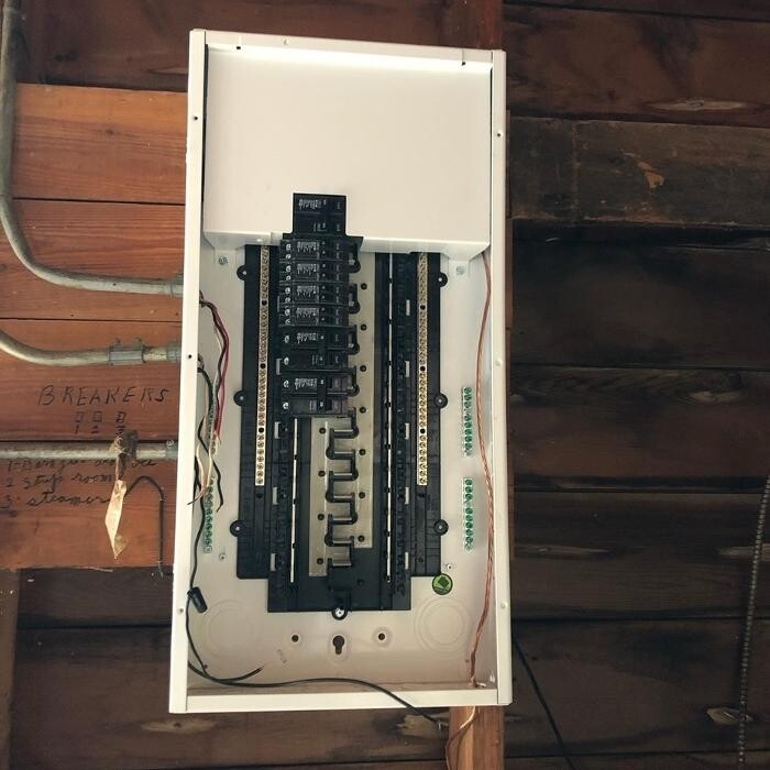 Images Lynn Valley Electric Inc.