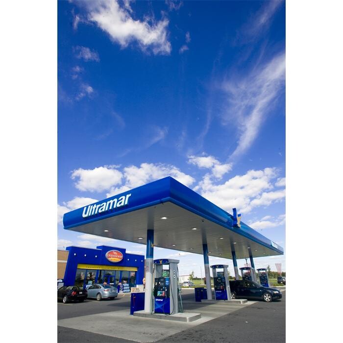 Images ultramar - gas station