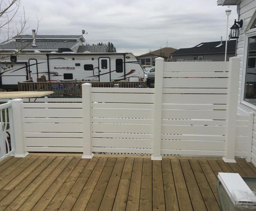 Images Decked Out Vinyl Fencing