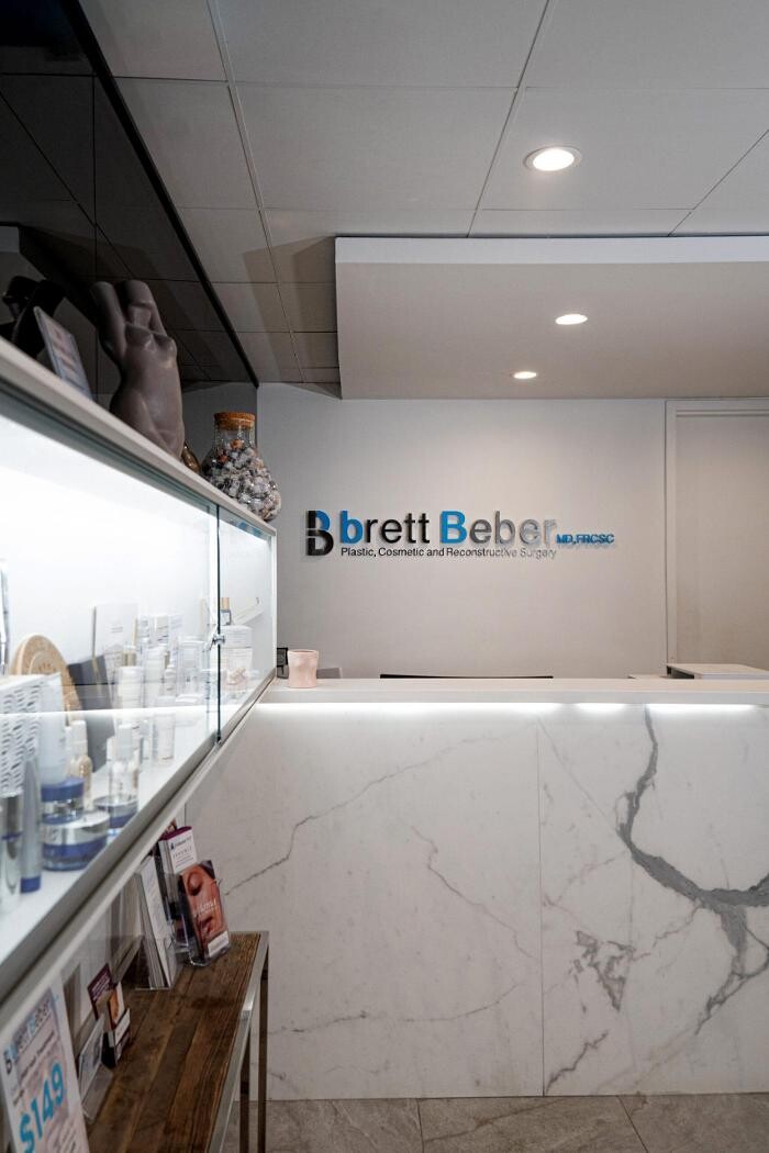 Images Dr. Brett Beber - Toronto Plastic Surgeon