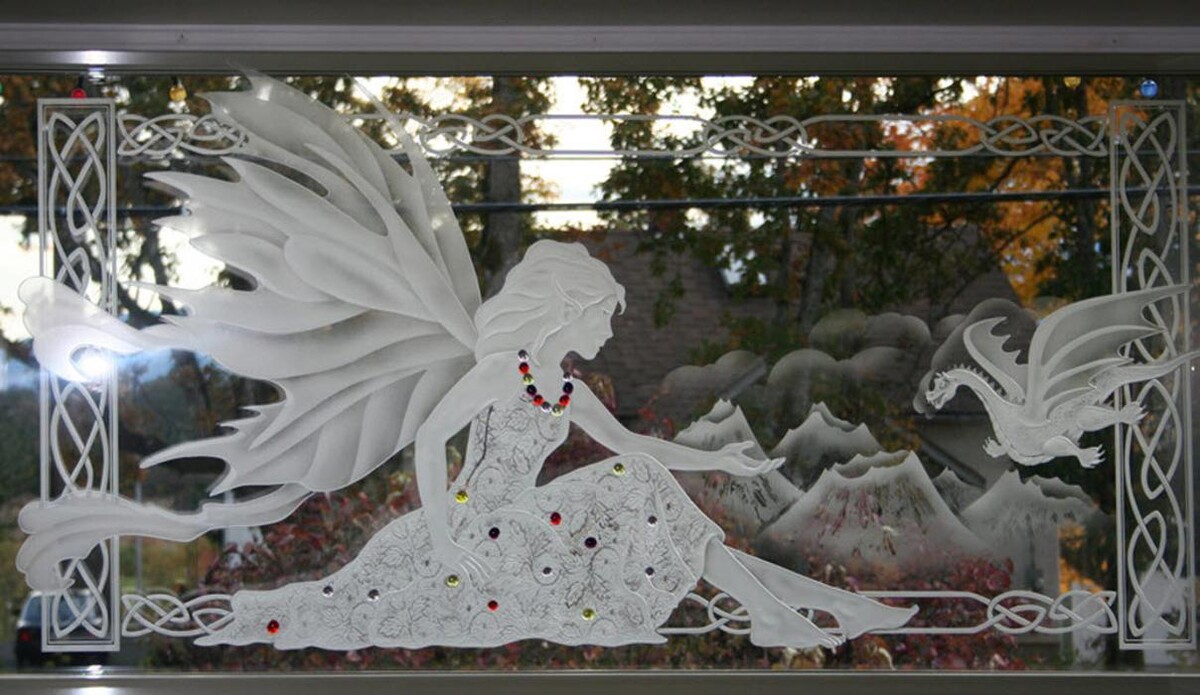 Images Grete's Carved Glass