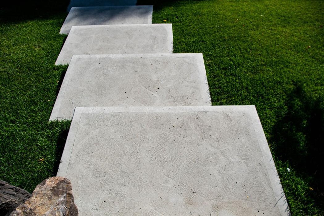Images J & S Concrete Services Inc.