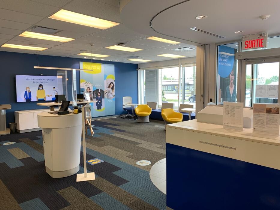 Images RBC Banque Royale - Espace Rencontre (Argent comptant au GAB seulement)