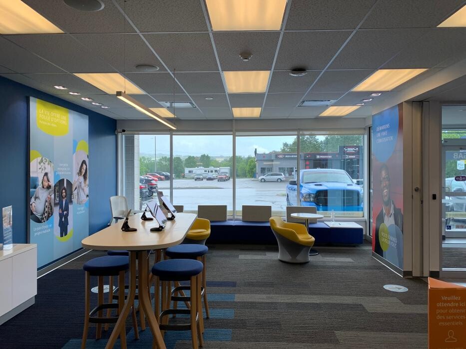 Images RBC Banque Royale - Espace Rencontre (Argent comptant au GAB seulement)