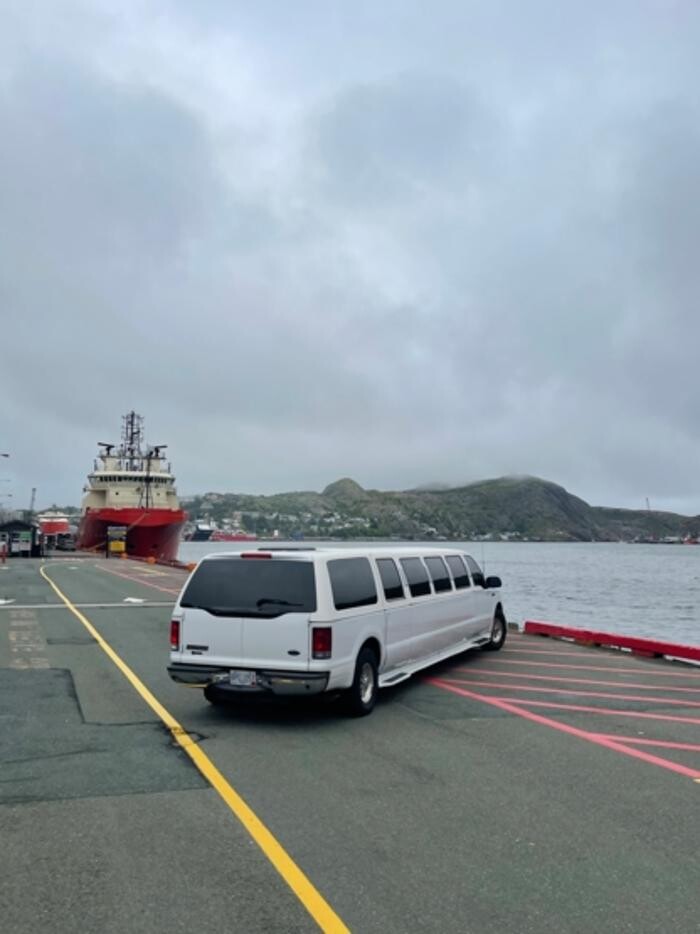 Images The Rock Limousine