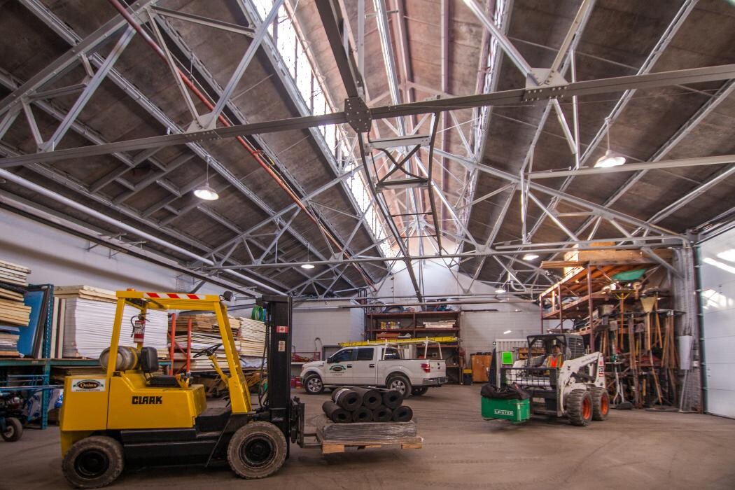 Images Quinn Roofing Solutions Inc