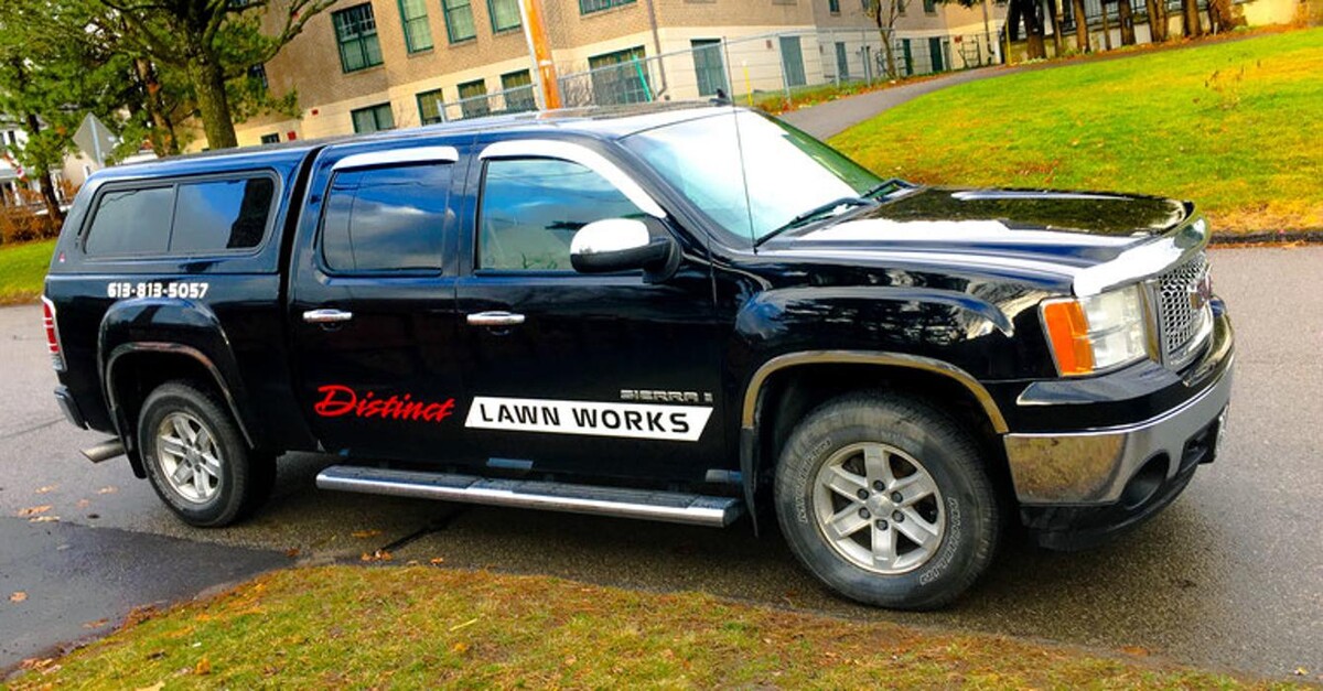 Images Distinct Lawn Works
