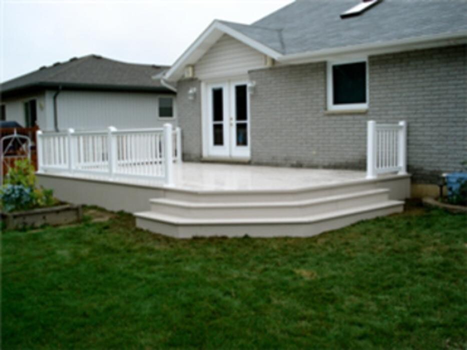 Images Essex-Kent Fence & Deck