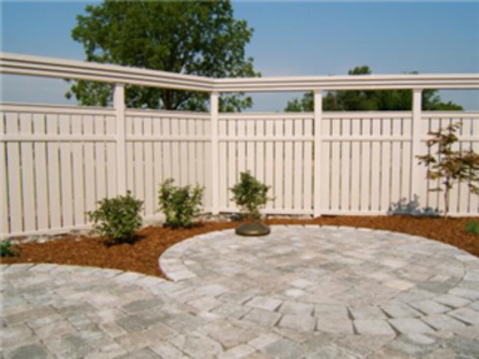 Images Essex-Kent Fence & Deck