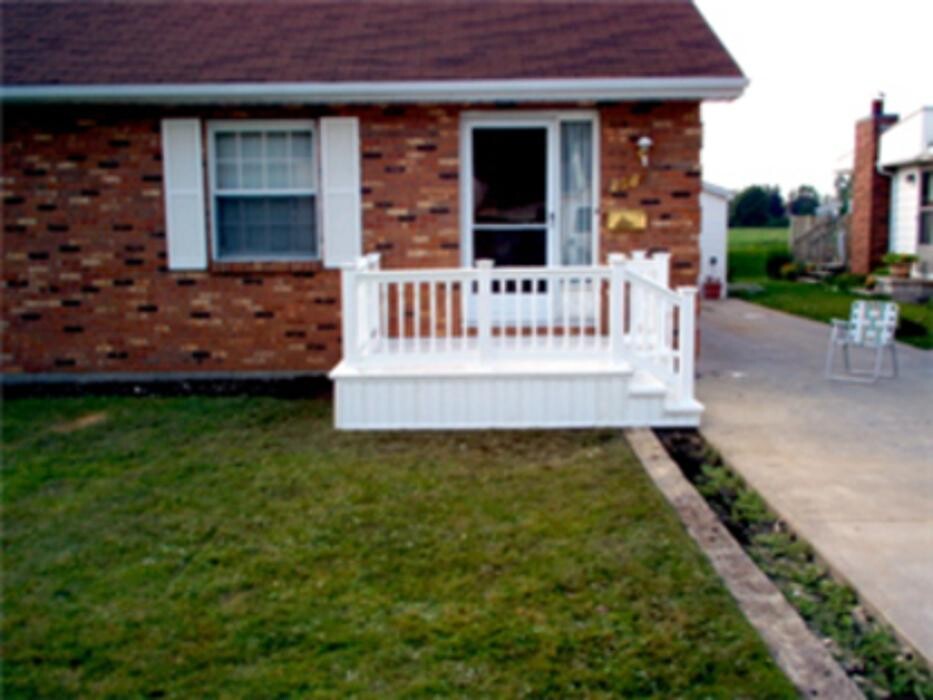 Images Essex-Kent Fence & Deck