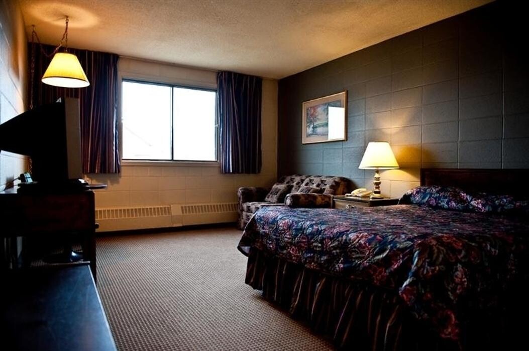 Images Barrhead Neighbourhood Inn