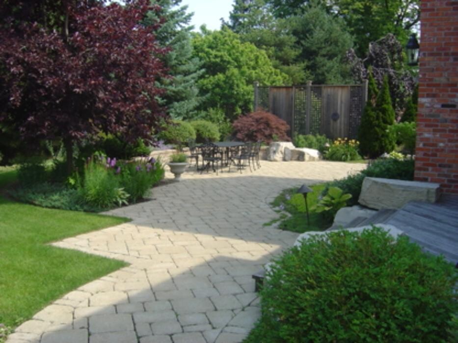 Images Renaissance Landscape Group Inc